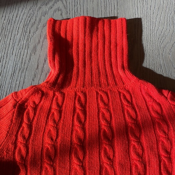 Red Cable knit J Crew Sweater Size XS - Picture 2 of 7